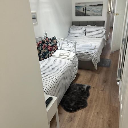 Cosy Studio Apartment, Flat In London ชิเซิลเฮิร์สท์ ภายนอก รูปภาพ