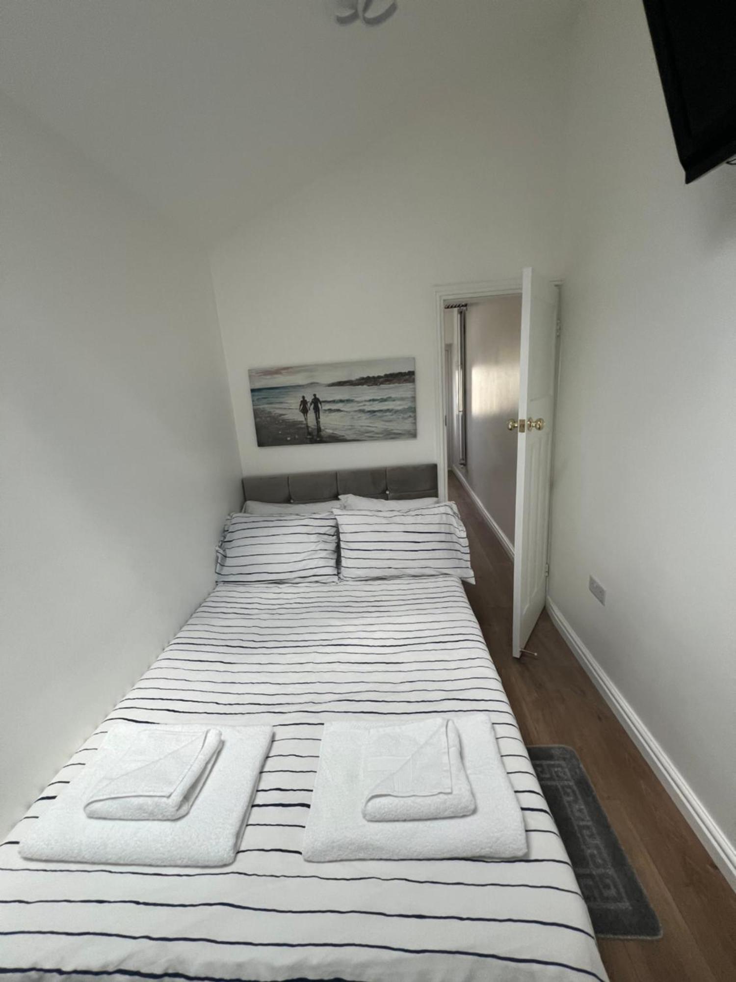 Cosy Studio Apartment, Flat In London ชิเซิลเฮิร์สท์ ภายนอก รูปภาพ