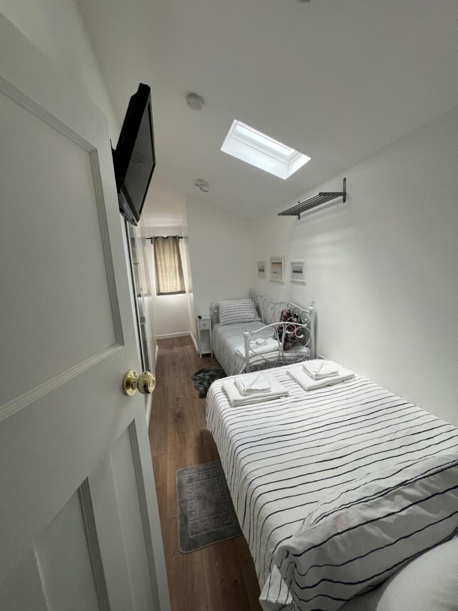 Cosy Studio Apartment, Flat In London ชิเซิลเฮิร์สท์ ภายนอก รูปภาพ